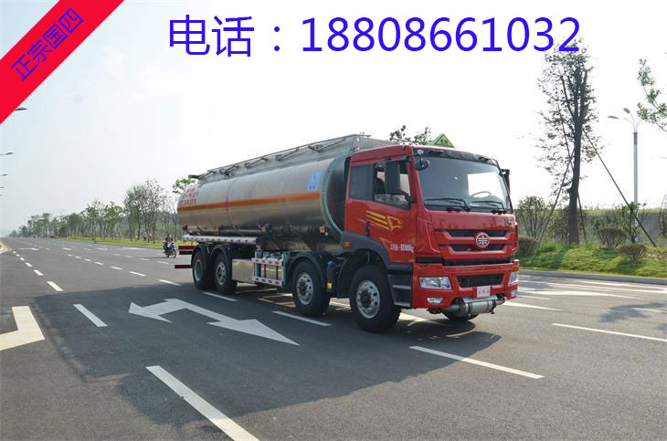 解放前四后六鋁合金運(yùn)油車 解放前四后六鋁合金運(yùn)油車