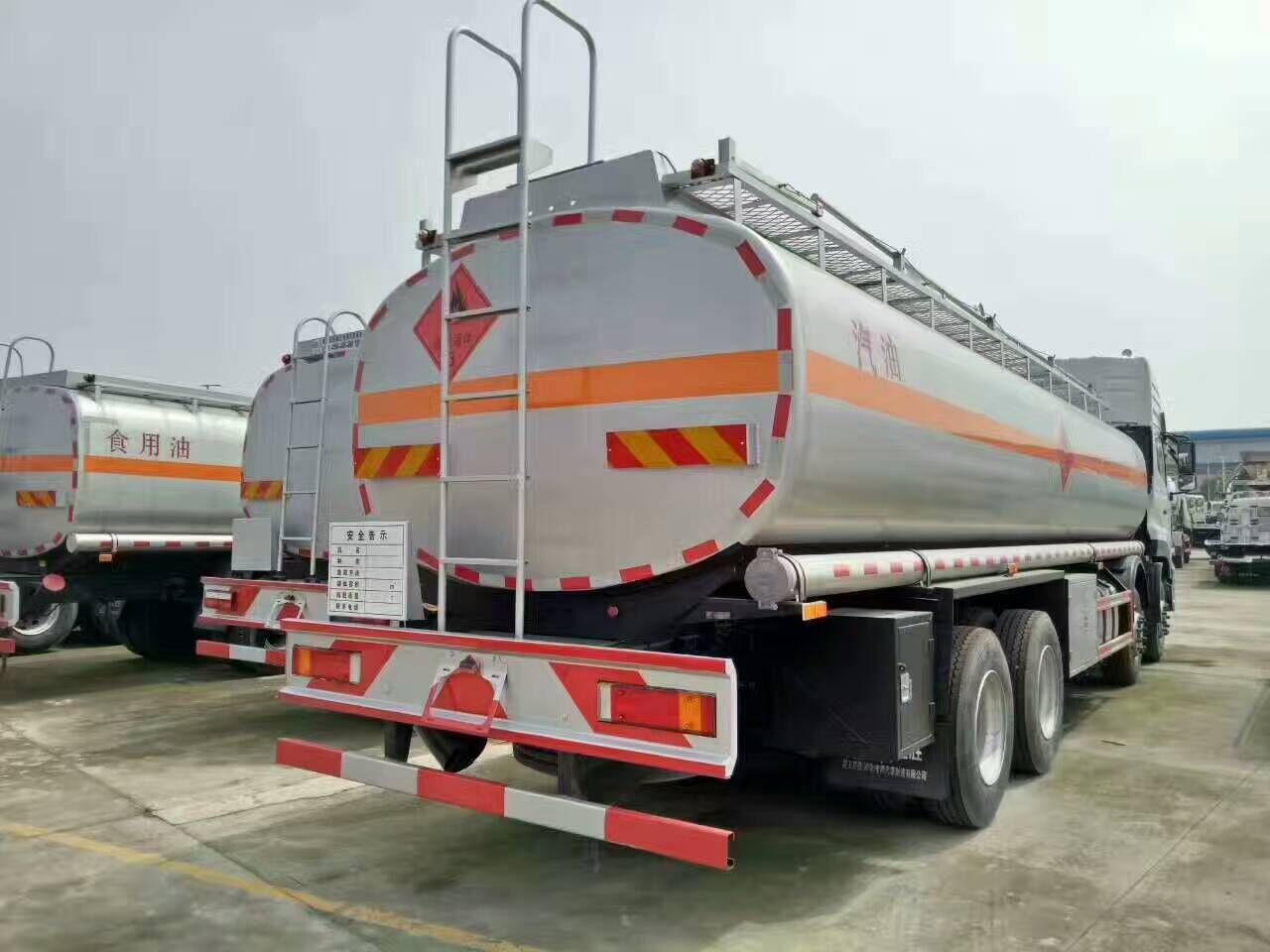 油罐車圖片 油罐車圖片