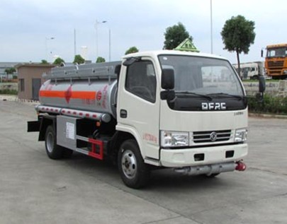 5噸東風(fēng)多利卡加油車圖片 5噸東風(fēng)多利卡加油車圖片