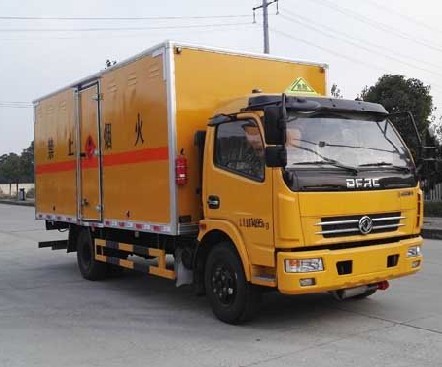 東風多利卡5.15米易燃氣體廂式運輸車圖片 東風多利卡5.15米易燃氣體廂式運輸車圖片