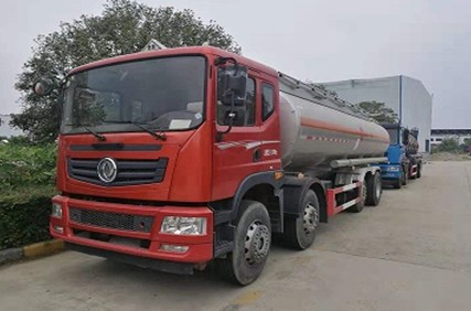 錫宇牌8X2東風T5空氣懸掛運油車圖片 錫宇牌8X2東風T5空氣懸掛運油車圖片