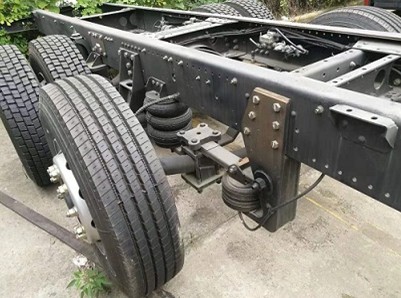 錫宇牌8X2東風T5空氣懸掛運油車圖片 錫宇牌8X2東風T5空氣懸掛運油車圖片