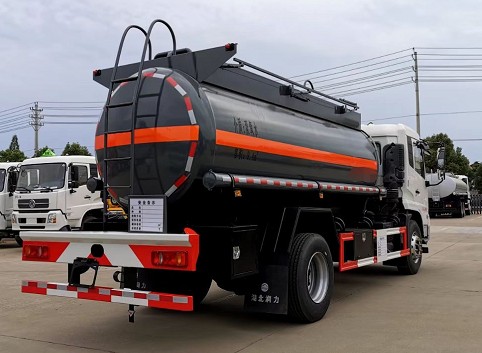 SCS5180GFWDFH型腐蝕性物品罐式運輸車圖片 SCS5180GFWDFH型腐蝕性物品罐式運輸車圖片