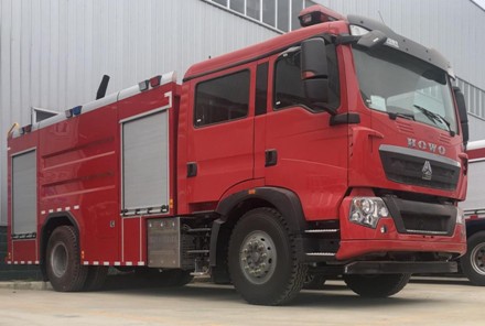 國六8噸重汽豪沃泡沫消防車圖片 國六8噸重汽豪沃泡沫消防車圖片