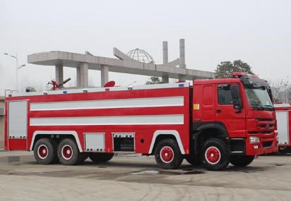 重汽24噸泡沫消防車(chē)圖片 重汽24噸泡沫消防車(chē)圖片