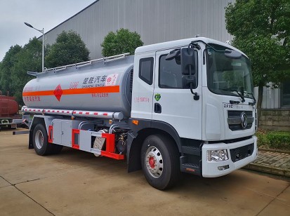 國六12噸東風多利卡D9油罐車多方位圖片 國六12噸東風多利卡D9油罐車多方位圖片