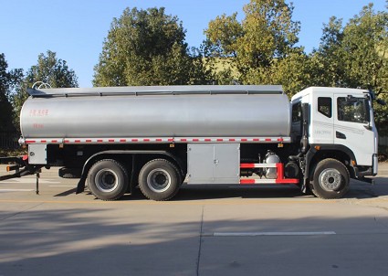 國六東風(fēng)華神后雙橋供液車多方位圖片 國六東風(fēng)華神后雙橋供液車多方位圖片