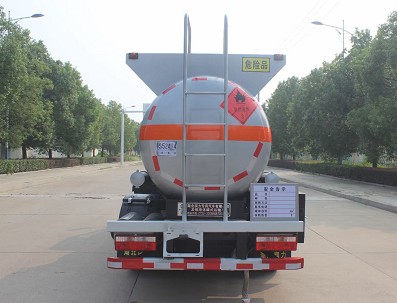 國六5噸甲醇乙醇罐式運(yùn)輸車圖片 國六5噸甲醇乙醇罐式運(yùn)輸車圖片