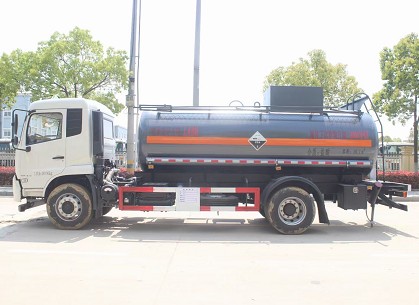 國(guó)六東風(fēng)天錦化工車圖片 國(guó)六東風(fēng)天錦化工車圖片