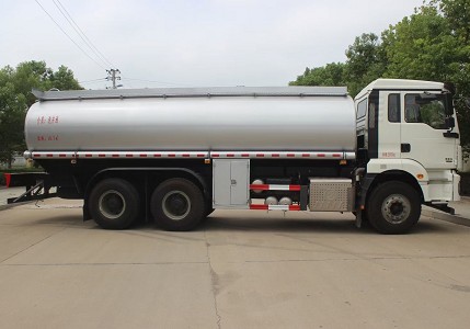 國(guó)六陜汽德龍后八輪供液車(chē)圖片 國(guó)六陜汽德龍后八輪供液車(chē)圖片