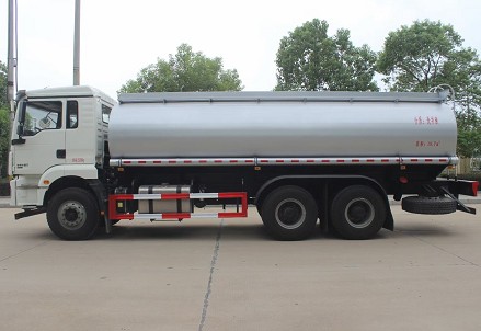 國(guó)六陜汽德龍后八輪供液車(chē)圖片 國(guó)六陜汽德龍后八輪供液車(chē)圖片