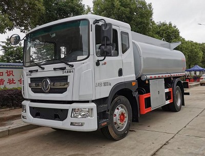 國六東風多利卡D9普通液體運輸車圖片 國六東風多利卡D9普通液體運輸車圖片