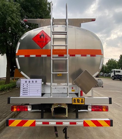 國(guó)六解放前四后八31.1方鋁合金油罐車圖片 國(guó)六解放前四后八31.1方鋁合金油罐車圖片