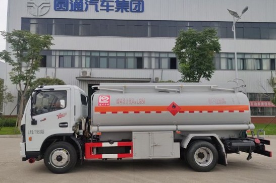 國六東風多利卡8噸加油車/運油車圖片 國六東風多利卡8噸加油車/運油車圖片