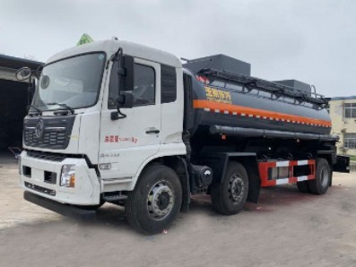 國六東風天錦小三軸8類腐蝕性物品罐式運輸車 國六東風天錦小三軸8類腐蝕性物品罐式運輸車