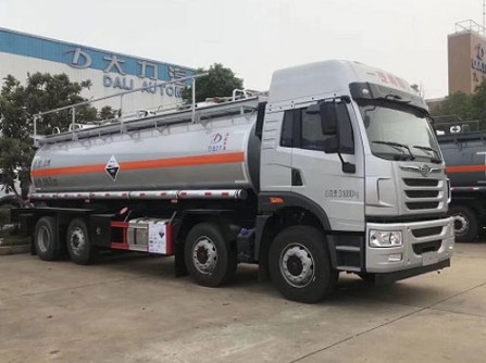 DLQ5319GFWC5型腐蝕性物品罐式運輸車 DLQ5319GFWC5型腐蝕性物品罐式運輸車