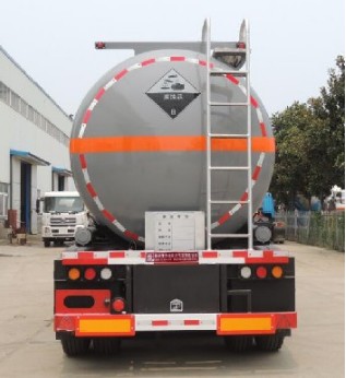 拉氨水的化工半掛運輸車圖片 拉氨水的化工半掛運輸車圖片