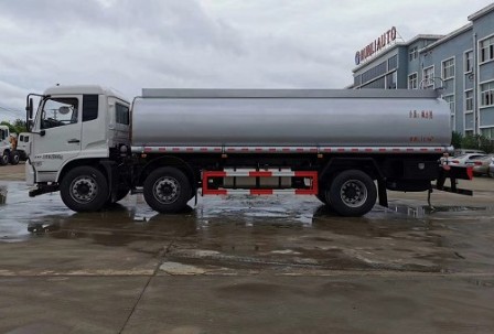 SCS5250GPGDFH型東風天錦小三軸普通液體運輸車 SCS5250GPGDFH型東風天錦小三軸普通液體運輸車