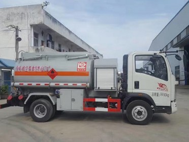 重汽小豪沃飛機加油車 重汽小豪沃飛機加油車