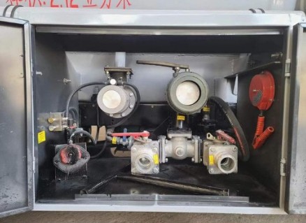 國六藍牌加油車多方位圖片 國六藍牌加油車多方位圖片