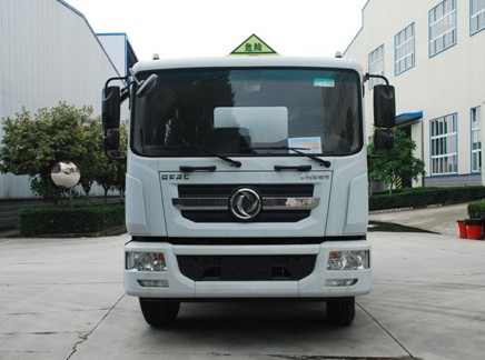 國六12.6方東風多利卡D9加油車 國六12.6方東風多利卡D9加油車