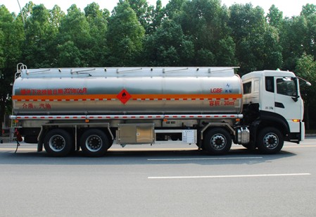 國六東風天龍30方運油車 國六東風天龍30方運油車