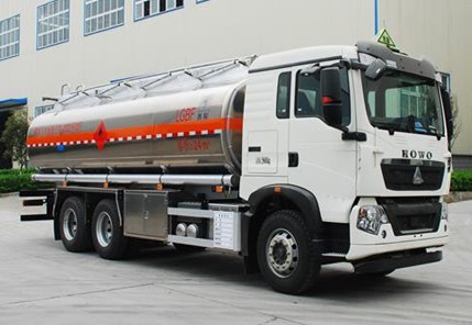 國六重汽豪沃24方運油車 國六重汽豪沃24方運油車