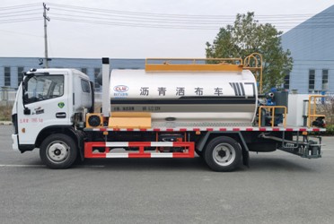 7立方智能型瀝青灑布車 7立方智能型瀝青灑布車