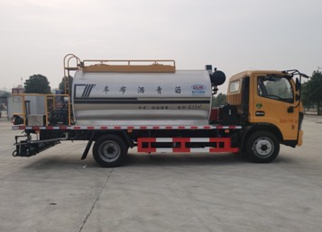 7立方標準型瀝青灑布車 7立方標準型瀝青灑布車