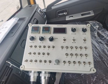 7立方標準型瀝青灑布車 7立方標準型瀝青灑布車