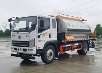 9.3立方解放標準型瀝青灑布車 9.3立方解放標準型瀝青灑布車