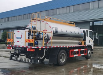 9.3立方解放標準型瀝青灑布車 9.3立方解放標準型瀝青灑布車