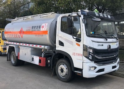 國六東風華神(T3)8噸油罐車 國六東風華神(T3)8噸油罐車