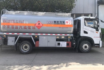 國六東風華神(T3)8噸油罐車 國六東風華神(T3)8噸油罐車