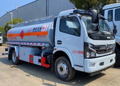 國六東風8噸油罐車 國六東風8噸油罐車