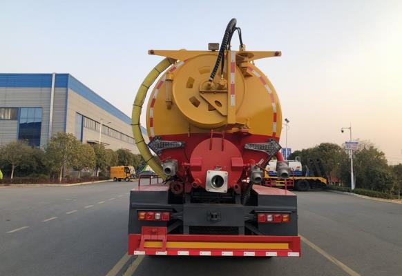 國(guó)六排放陜汽后八輪清洗吸污車 國(guó)六排放陜汽后八輪清洗吸污車