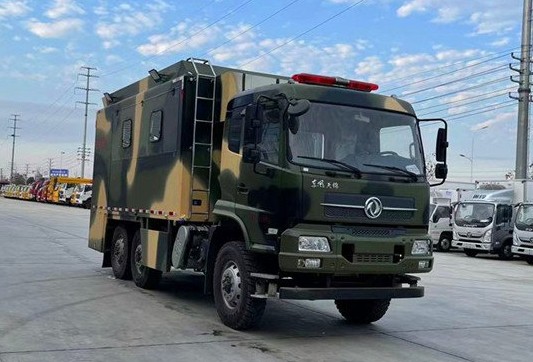 東風(fēng)天錦六驅(qū)越野餐車(chē) 東風(fēng)天錦六驅(qū)越野餐車(chē)