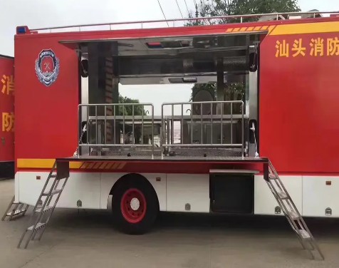 重汽汕德卡野外自行式炊事車 重汽汕德卡野外自行式炊事車