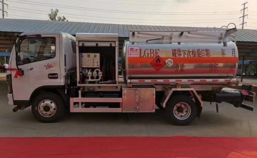 成龍威4.7方飛機加油車_東風多利卡飛機加油車_楚飛牌CLQ5070GJY6F型飛機加油車 成龍威4.7方飛機加油車_東風多利卡飛機加油車_楚飛牌CLQ5070GJY6F型飛機加油車