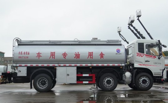 東風暢行D3V小三軸食用油運輸車_潤知星牌SCS5250GSYDFV6型食用油運輸車 東風暢行D3V小三軸食用油運輸車_潤知星牌SCS5250GSYDFV6型食用油運輸車
