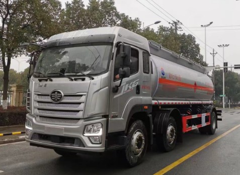 解放JK6前四后四20方易燃液體罐式運輸車_潤知星牌SCS5264GRYCA6型易燃液體罐式運輸車 解放JK6前四后四20方易燃液體罐式運輸車_潤知星牌SCS5264GRYCA6型易燃液體罐式運輸車