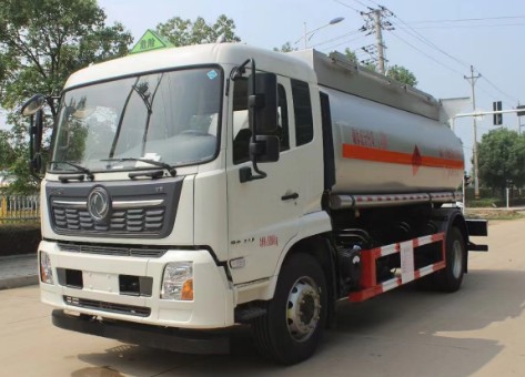 東風(fēng)天錦單橋13.2方易燃液體罐式運輸車_潤知星牌SCS5181GRYDFH6型易燃液體罐式運輸車 東風(fēng)天錦單橋13.2方易燃液體罐式運輸車_潤知星牌SCS5181GRYDFH6型易燃液體罐式運輸車
