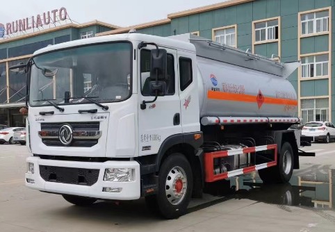 東風多利卡D9單橋13.2方易燃液體罐式運輸車_潤知星牌SCS5180GRYEQ6型易燃液體罐式運輸車 東風多利卡D9單橋13.2方易燃液體罐式運輸車_潤知星牌SCS5180GRYEQ6型易燃液體罐式運輸車