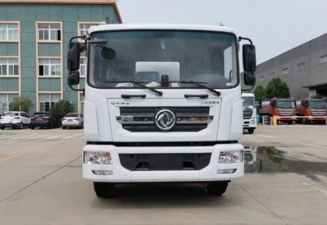 東風多利卡D9單橋13.2方易燃液體罐式運輸車_潤知星牌SCS5180GRYEQ6型易燃液體罐式運輸車 東風多利卡D9單橋13.2方易燃液體罐式運輸車_潤知星牌SCS5180GRYEQ6型易燃液體罐式運輸車