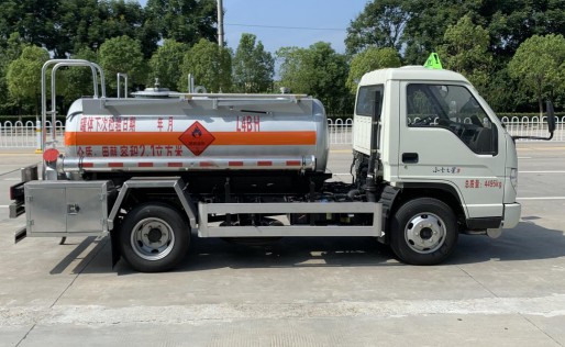 福田小卡之星1.5噸藍牌易燃液體罐式運輸車_楚飛牌CLQ5040GRY6BJ型易燃液體罐式運輸車 福田小卡之星1.5噸藍牌易燃液體罐式運輸車_楚飛牌CLQ5040GRY6BJ型易燃液體罐式運輸車